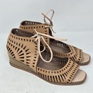 JEFFREY CAMPBELL Carson Sandals Womens 5.5-6 Tan Leather Lace Up Perforated Boho